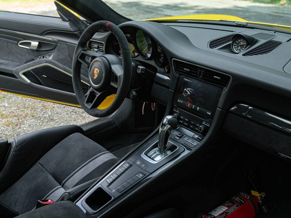 Bild 33/50 von Porsche 911 GT3 (2017)