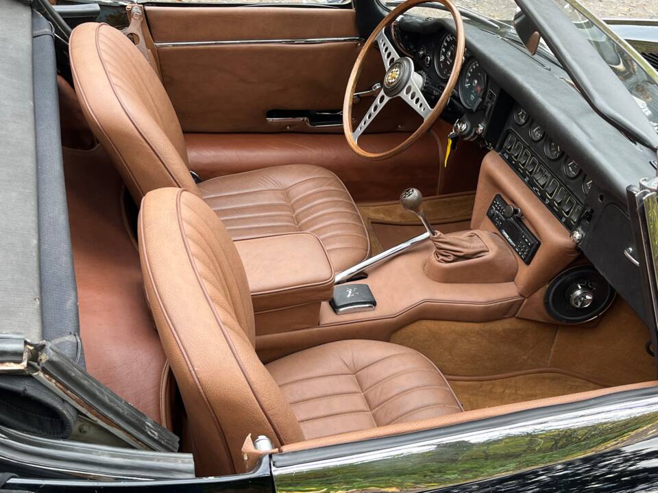 Bild 15/47 von Jaguar E-Type (1968)