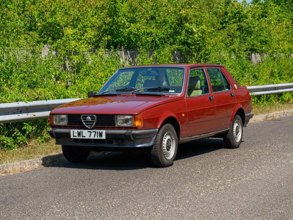 Imagen 32/50 de Alfa Romeo Giulietta 1.6 (1981)