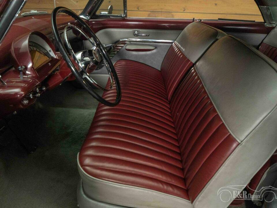 Image 11/19 of Mercury Monterey Hardtop (1953)