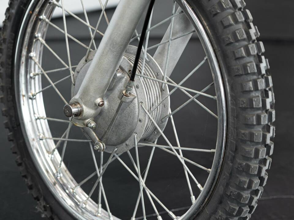 Bild 29/36 von Moto Morini DUMMY (1969)
