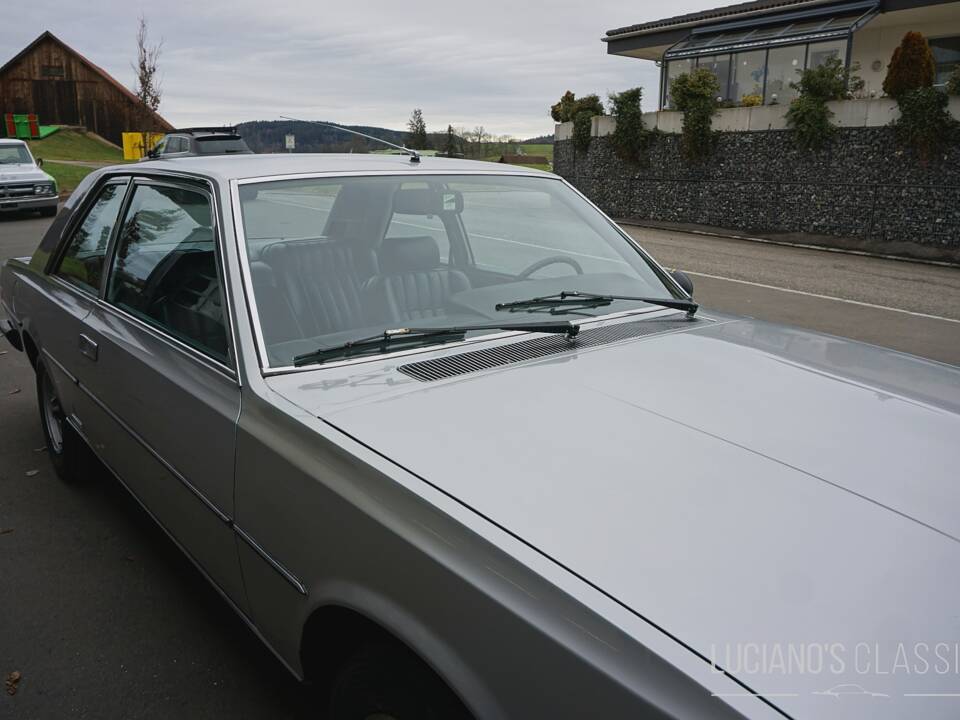 Image 32/66 of FIAT 130 Coupé (1972)