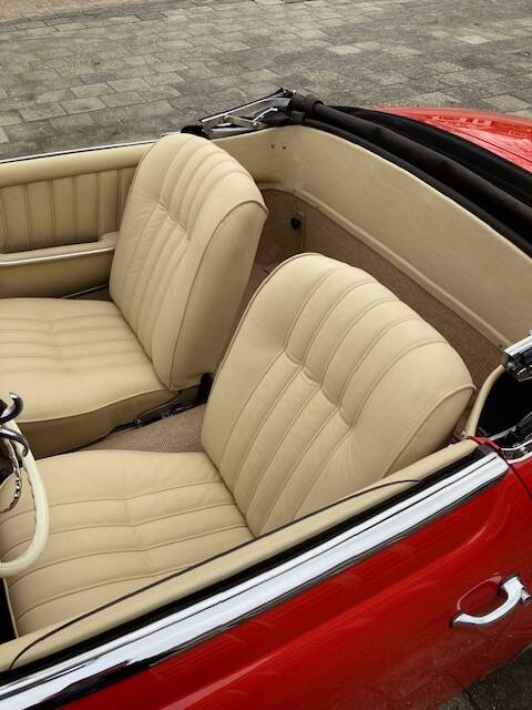 Image 13/34 of Mercedes-Benz 190 SL (1959)