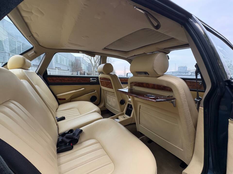 Immagine 11/31 di Jaguar XJ 40 (XJ-R) (1989)