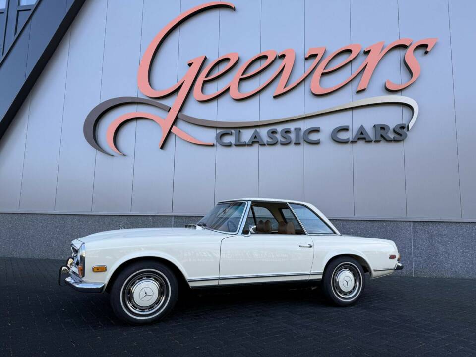 Image 16/48 of Mercedes-Benz 280 SL (1970)