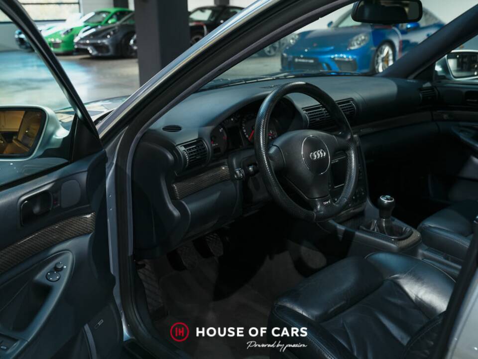 Bild 14/23 von Audi RS4 Avant (2001)