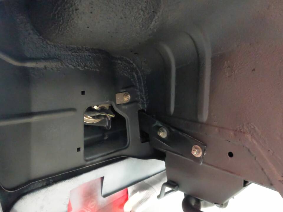 Image 40/56 of BMW 323i (1980)