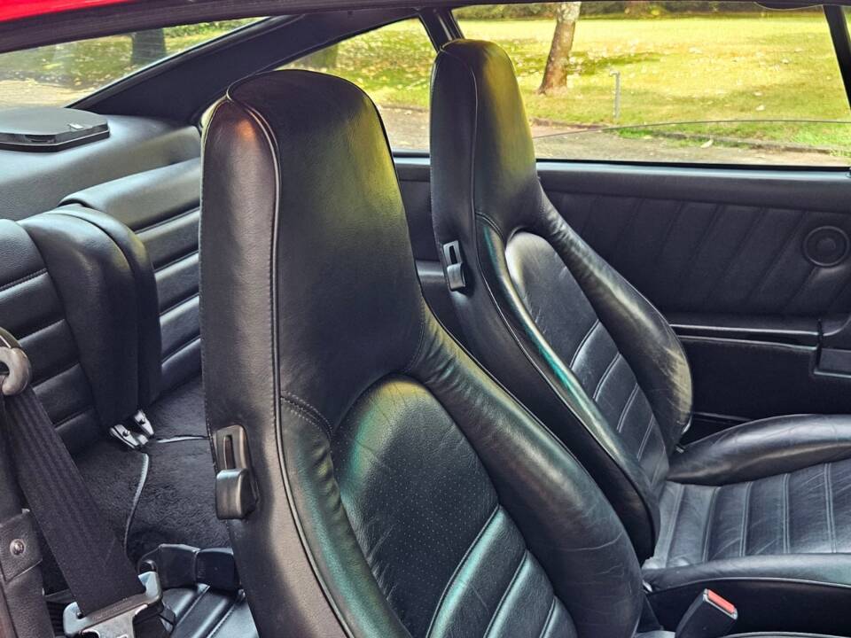 Immagine 35/37 di Porsche 911 Carrera 3.2 (1985)