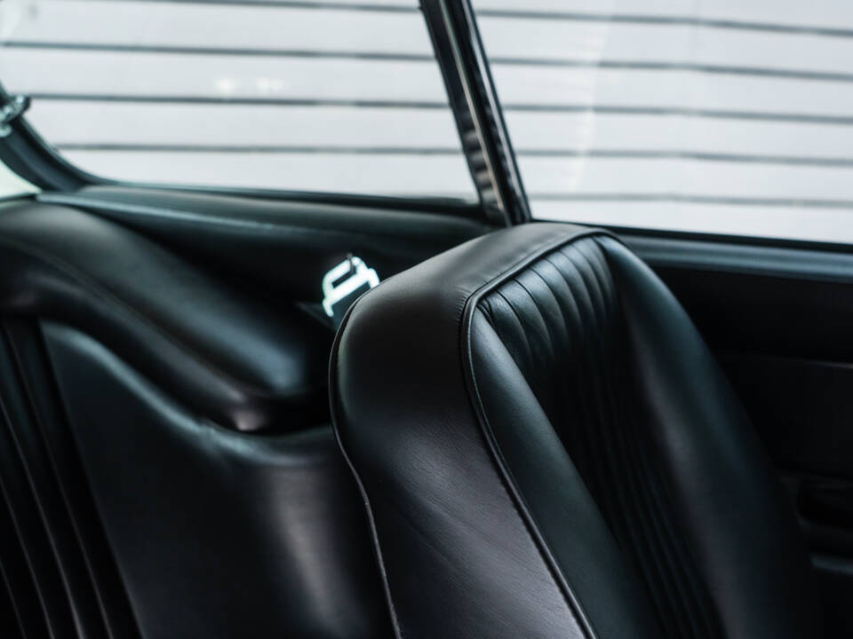 Imagen 28/49 de Aston Martin DB 6 Mk II (1970)