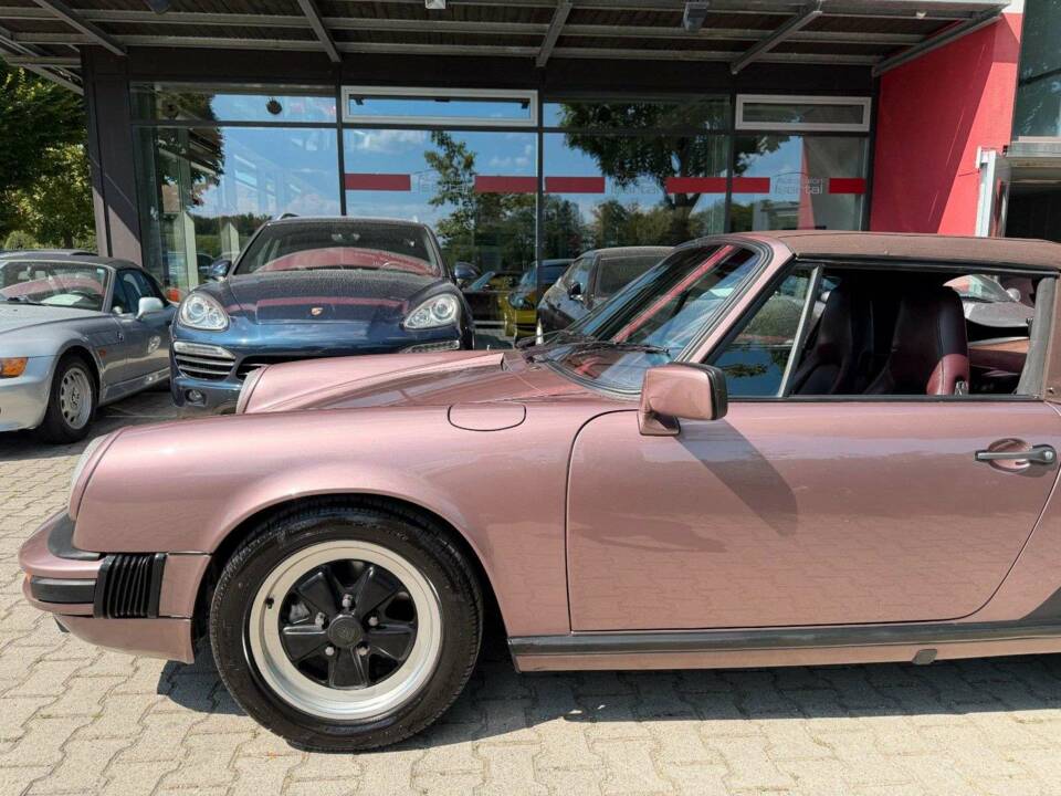Afbeelding 36/41 van Porsche 911 Carrera 3.2 (WTL) (1987)