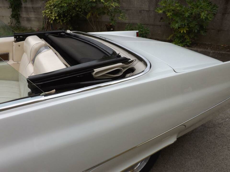 Immagine 50/50 di Cadillac DeVille Convertible (1969)