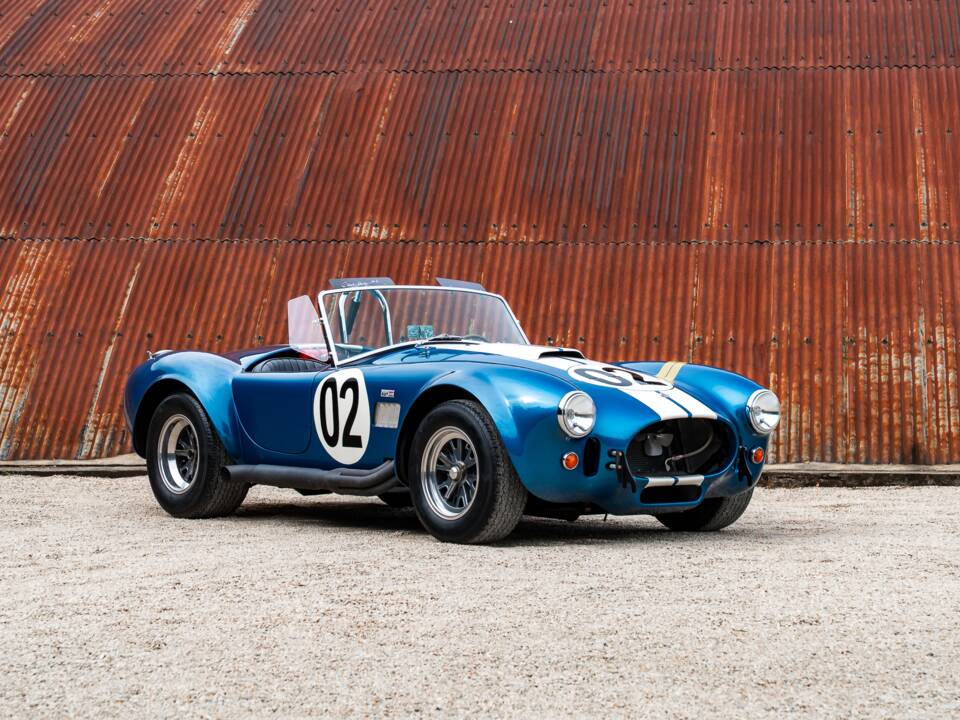 Image 8/33 of AC Cobra 427 (1965)