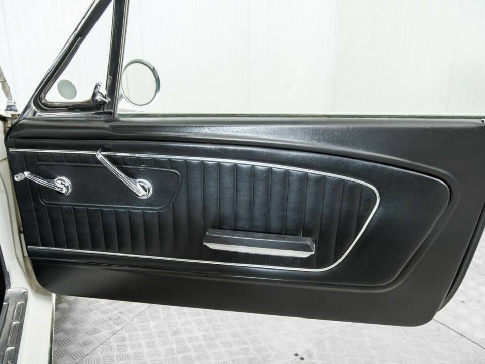 Image 35/50 de Ford Mustang 289 (1900)