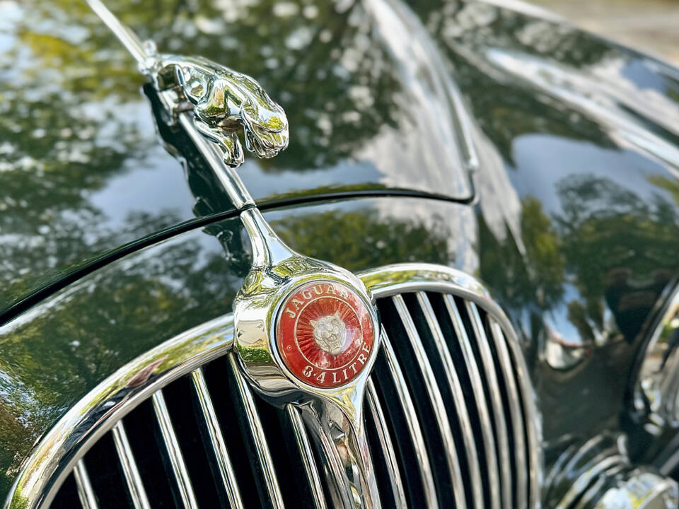 Image 3/22 of Jaguar Mk II 3.4 (1964)