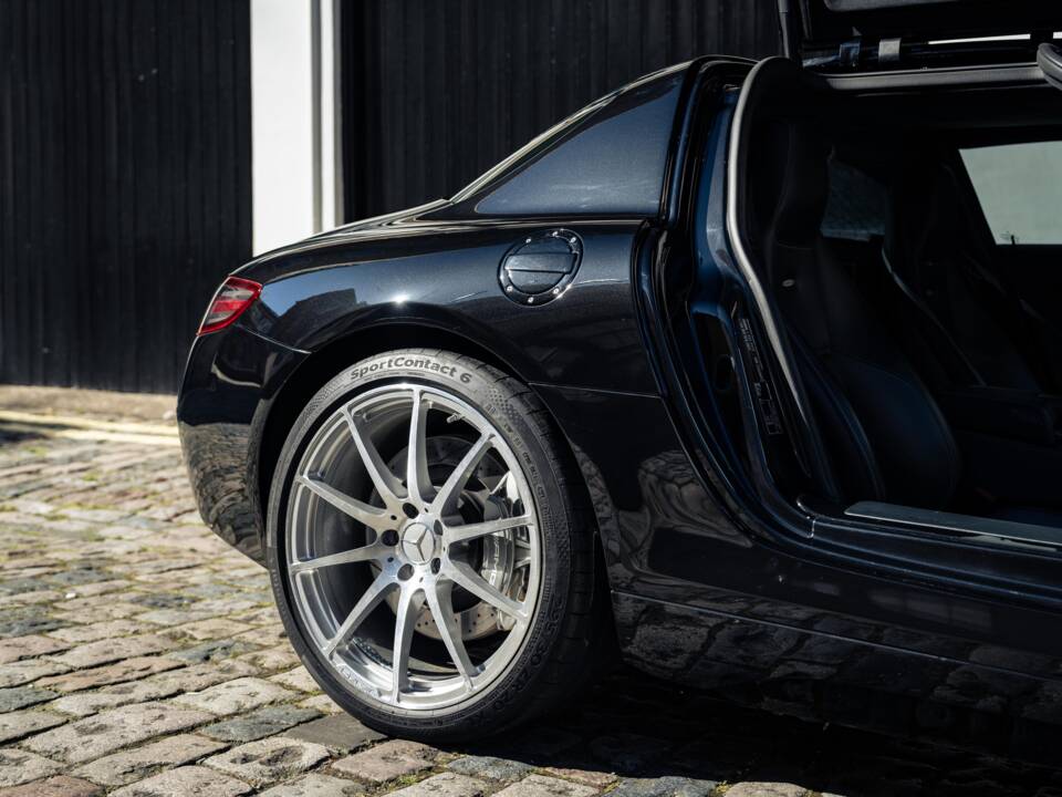Bild 24/38 von Mercedes-Benz SLS AMG (2011)
