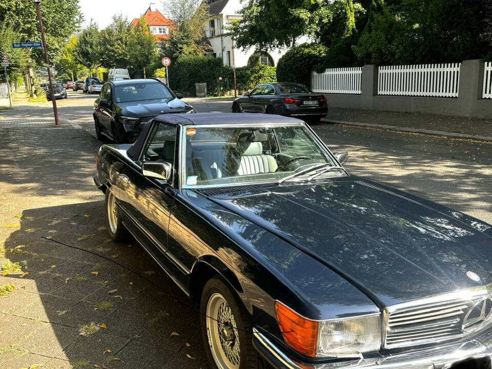 Image 11/21 of Mercedes-Benz 280 SL (1985)