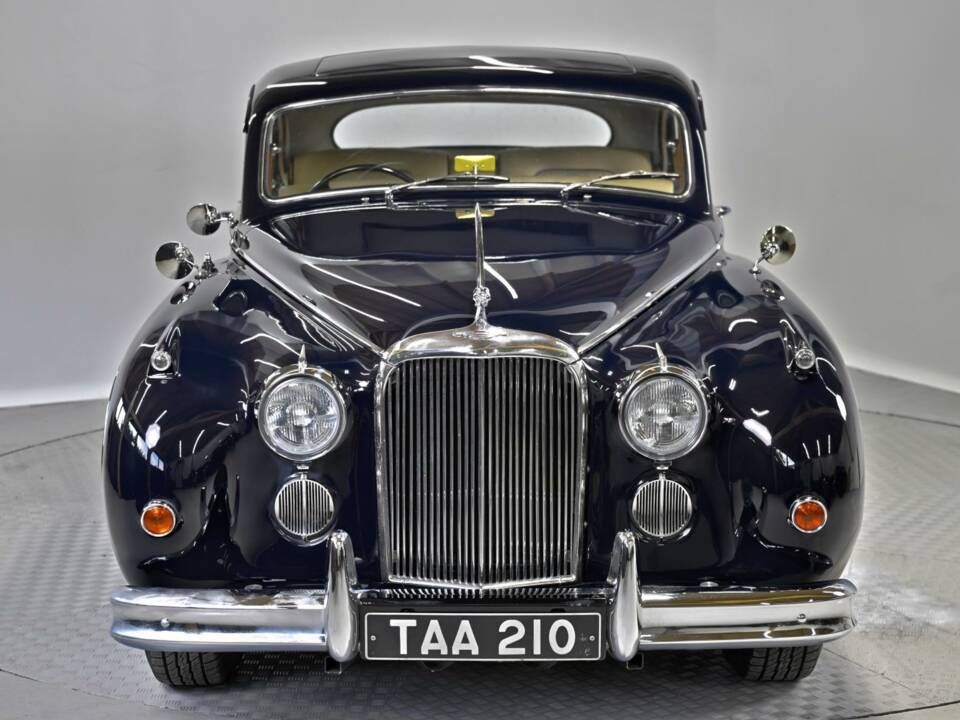 Image 4/50 of Jaguar Mk VIII (1958)