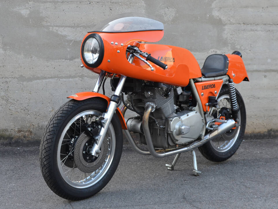 Image 2/36 of Laverda DUMMY (1975)