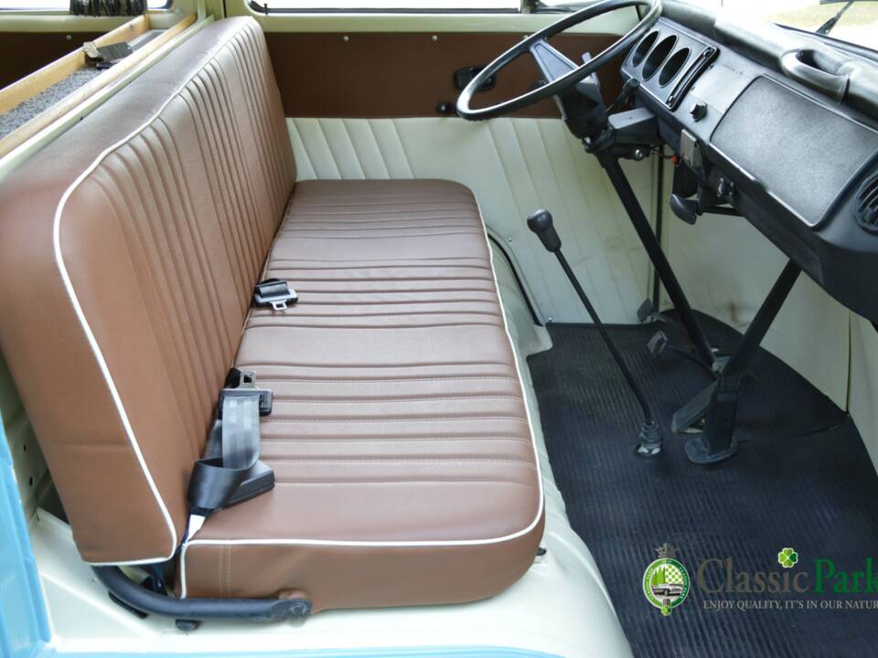 Bild 17/50 von Volkswagen T2b Camper (1976)