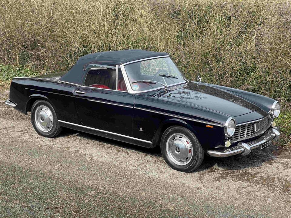 Image 2/11 of FIAT 1500 (1963)