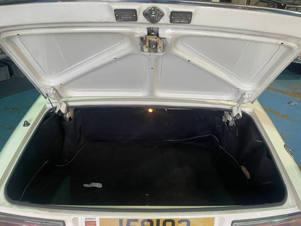 Bild 10/12 von Triumph Stag (1977)