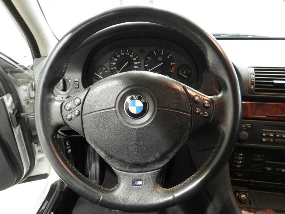 Image 6/15 de BMW 523i (1998)