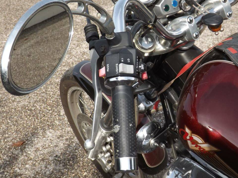 Image 32/49 of Yamaha XV 1100 Virago (1995)