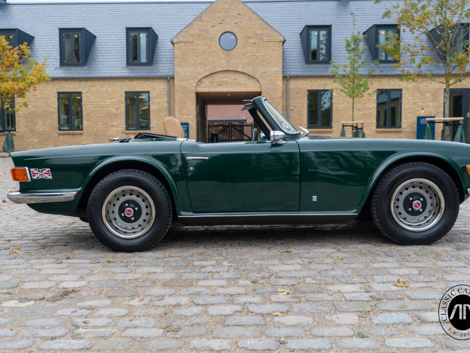 Image 3/53 de Triumph TR 6 (1969)