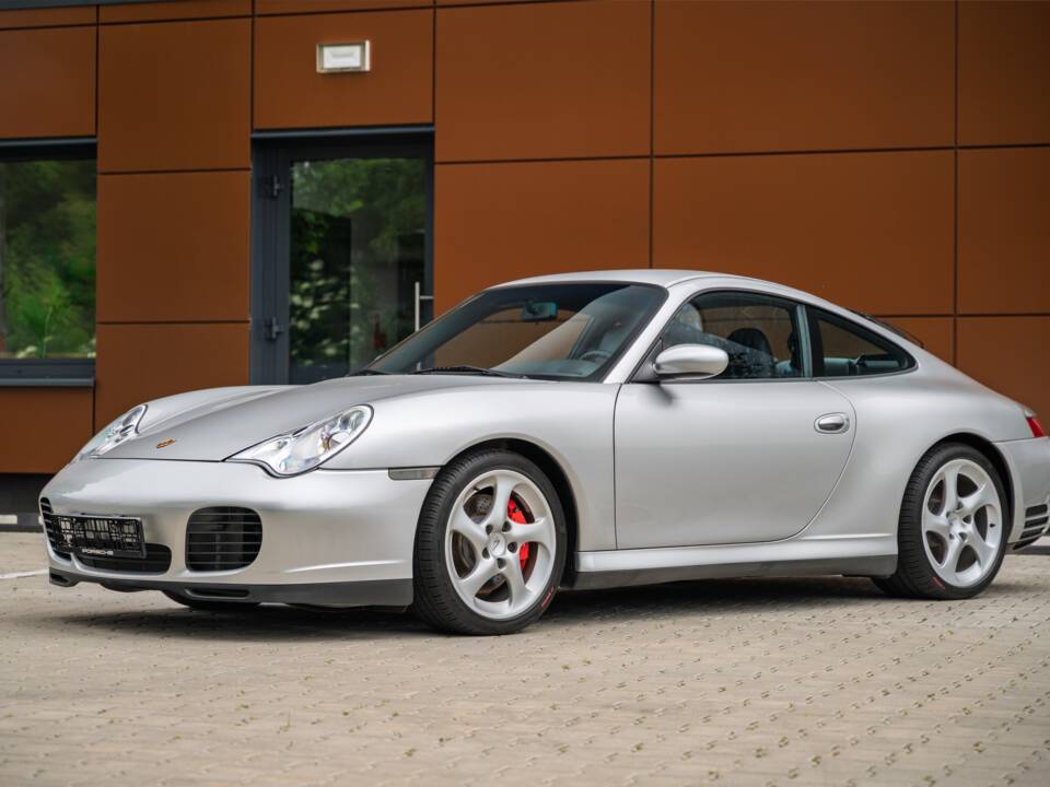 Afbeelding 14/73 van Porsche 911 Carrera 4S (2002)