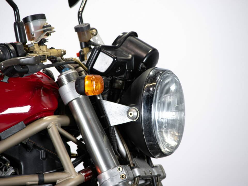 Imagen 32/50 de Ducati Monster 900 (1996)