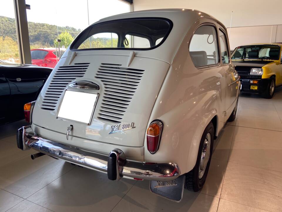 Image 16/26 of SEAT 600 D (1969)