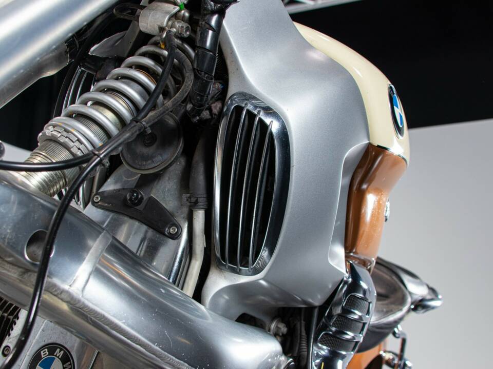 Image 13/50 of BMW R 1200 C (2001)