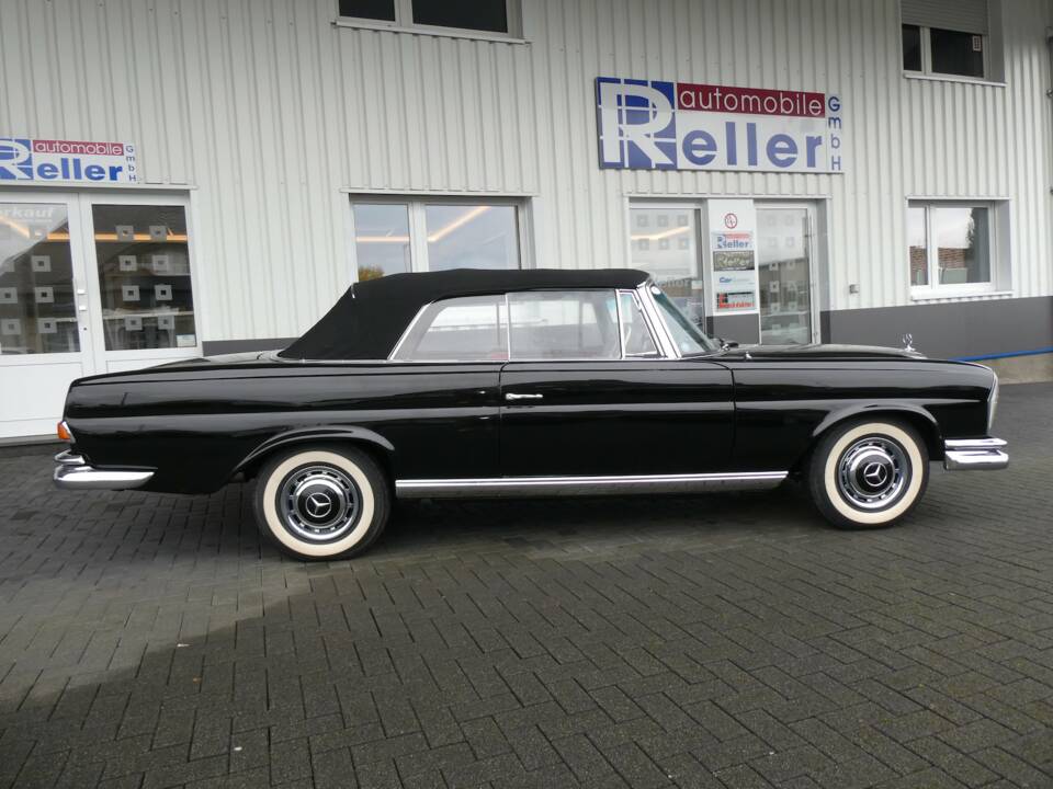 Imagen 7/26 de Mercedes-Benz 220 SE b (1963)