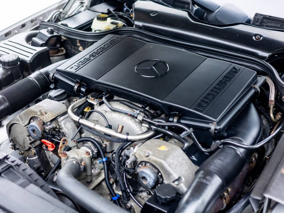 Afbeelding 14/17 van Mercedes-Benz SL 500 (1998)