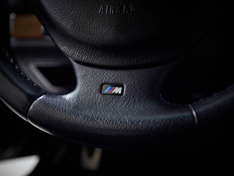 Image 68/99 of BMW M5 (2000)