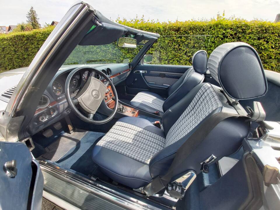 Image 4/7 of Mercedes-Benz 300 SL (1986)