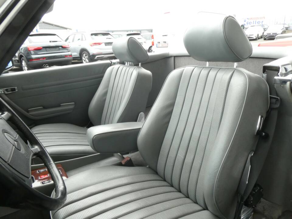 Image 11/25 of Mercedes-Benz 560 SL (1989)