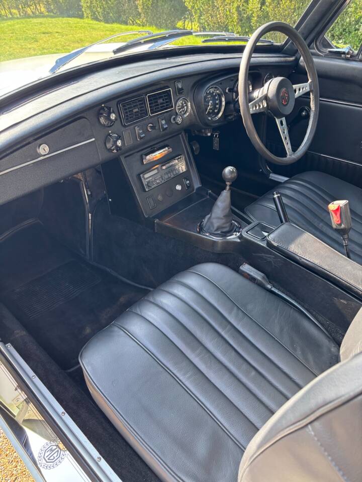 Bild 8/20 von MG MGB GT (1972)