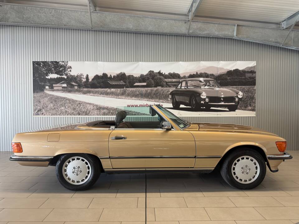 Image 7/18 of Mercedes-Benz 560 SL (1986)
