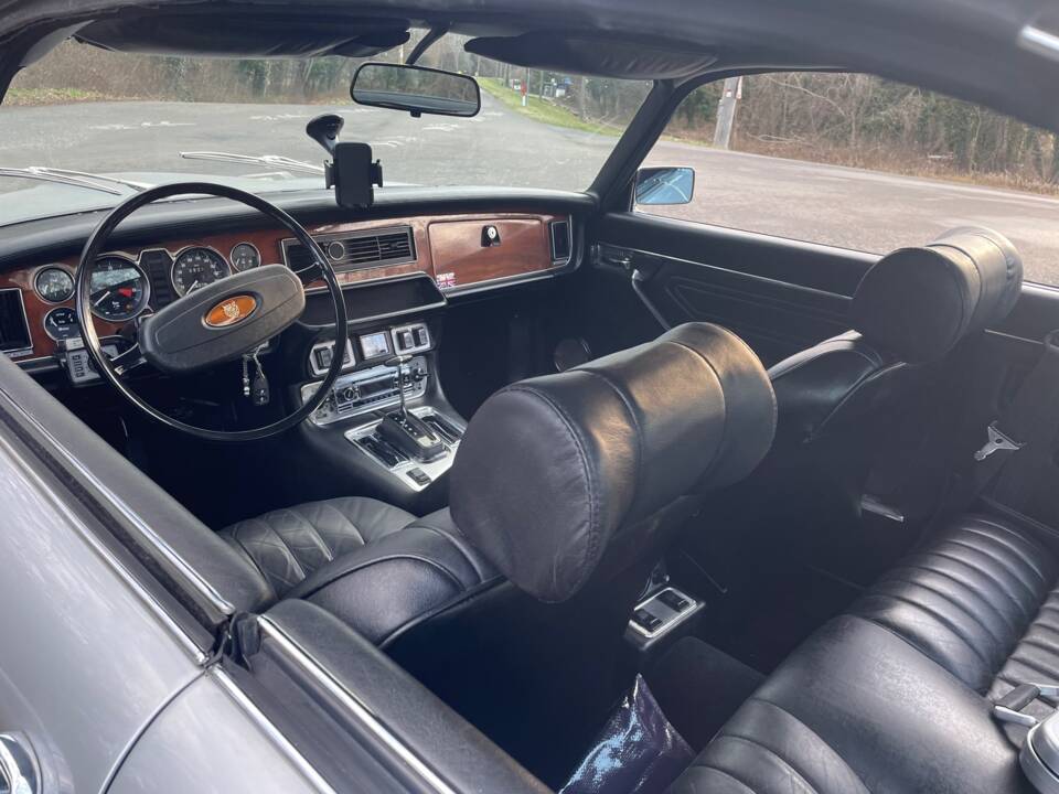Image 15/20 de Jaguar XJ 6 C 4.2 (1975)