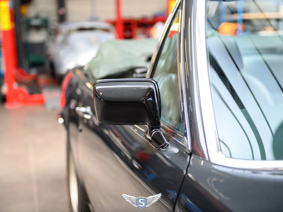 Bild 57/73 von Aston Martin V8 EFi Volante (1987)