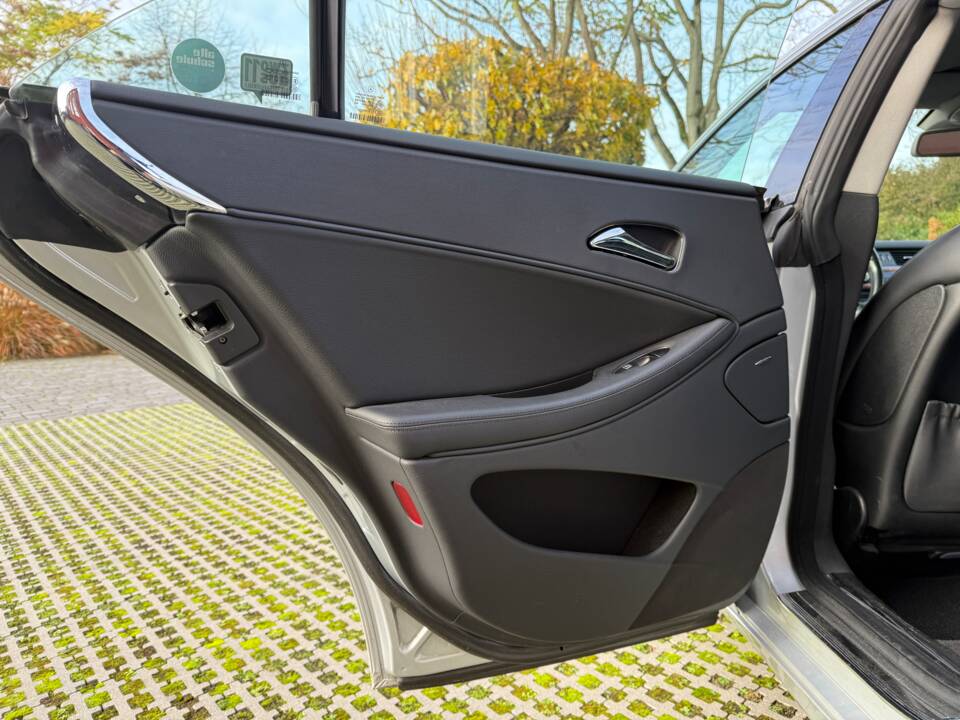Bild 31/51 von Mercedes-Benz CLS 350 (2005)