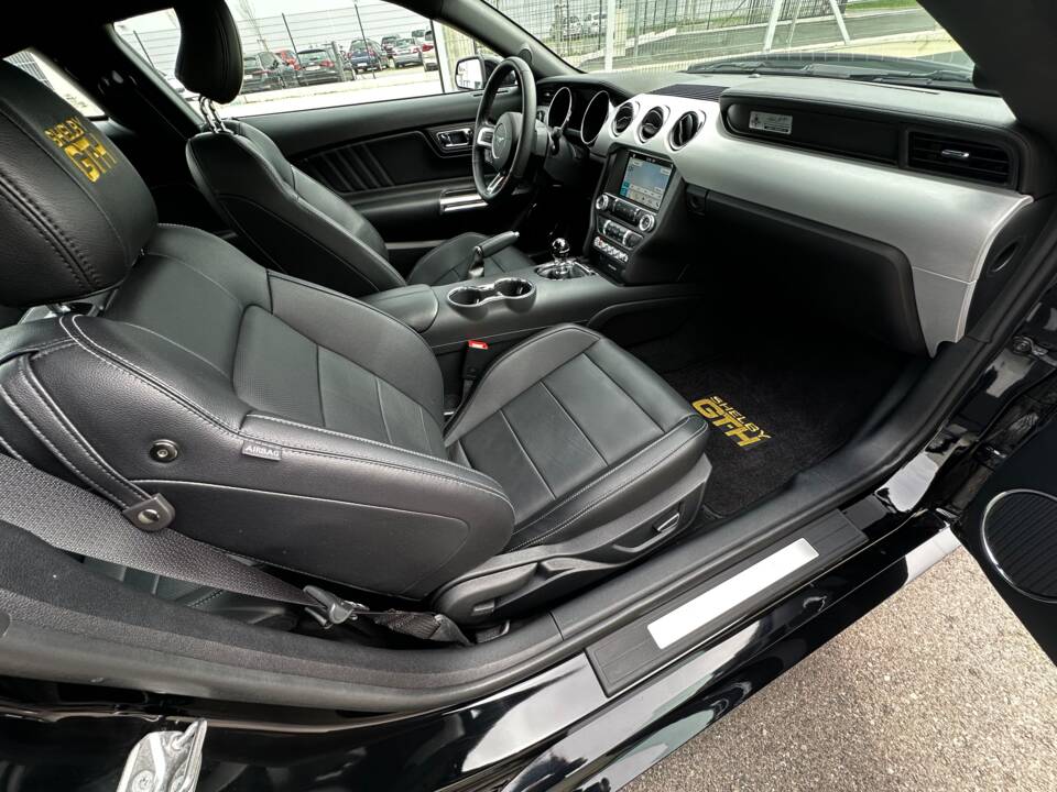 Image 28/44 of Ford Shelby GT/H (2017)