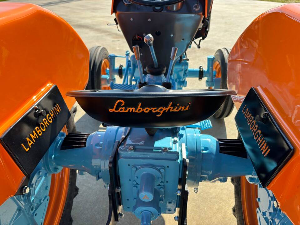 Immagine 34/106 di Lamborghini 2R (1965)