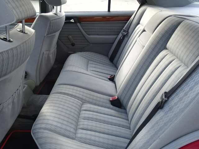 Bild 15/24 von Mercedes-Benz 230 E (1990)