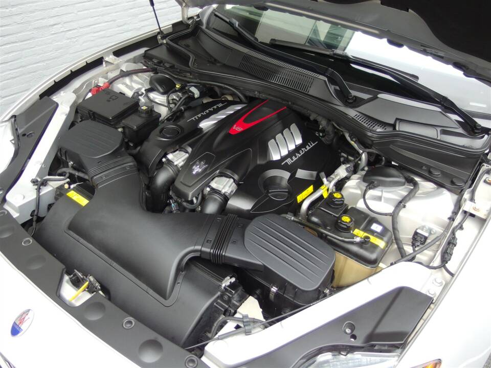 Image 73/90 of Maserati Quattroporte GTS (2013)