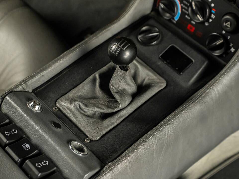 Image 36/66 of DeLorean DMC-12 (1981)