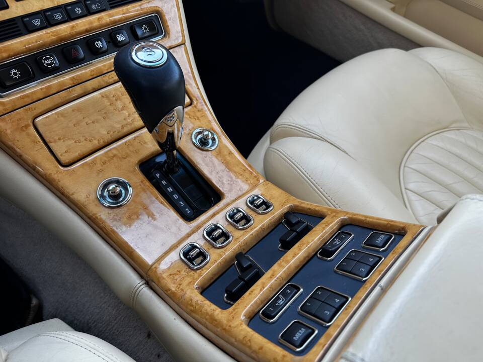 Image 15/22 of Bentley Arnage Red Label (2001)
