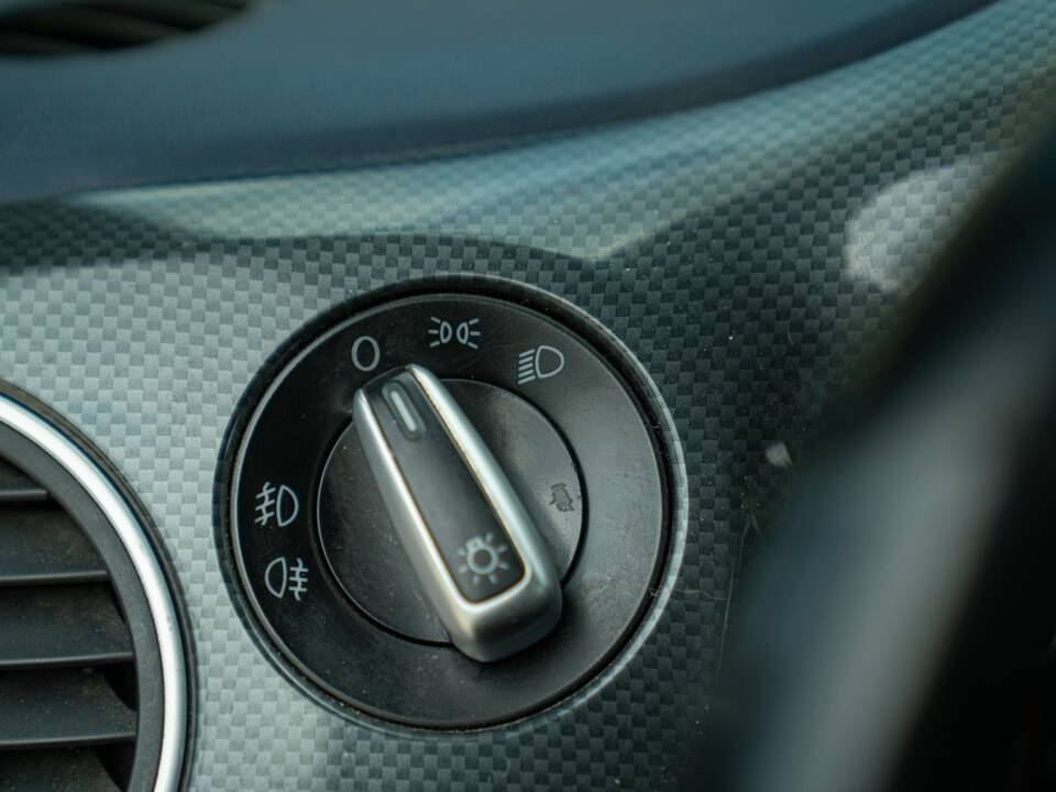 Image 48/50 of Volkswagen New Beetle 2.0 (2012)