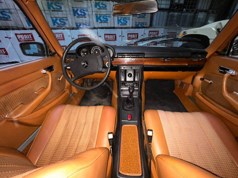 Bild 2/8 von Mercedes-Benz 280 SE (1977)
